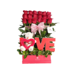 Arreglo LOVE con 18 Rosas Rojas