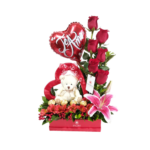 Arreglo Corazón con 6 Rosas Rojas y Flores perfumadas